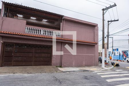 Casa à venda com 120m², 3 quartos e 2 vagasFachada