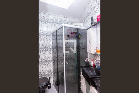 Casa à venda com 120m², 3 quartos e 2 vagasBanheiro do Quarto 2