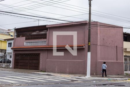 Casa à venda com 120m², 3 quartos e 2 vagasFachada