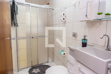 Casa à venda com 120m², 3 quartos e 2 vagasBanheiro 1