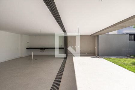 Casa à venda com 4 quartos, 845m² em Chácara Santo Antônio, São Paulo