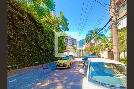 Apartamento para alugar com 85m², 2 quartos e 1 vaga Apartamento para alugar com 85m², 2 quartos e 1 vagaVista da Rua