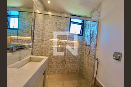 Apartamento para alugar com 85m², 2 quartos e 1 vaga Apartamento para alugar com 85m², 2 quartos e 1 vagaBanheiro social
