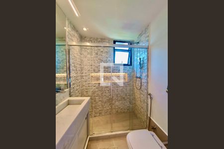 Apartamento para alugar com 85m², 2 quartos e 1 vaga Apartamento para alugar com 85m², 2 quartos e 1 vagaBanheiro social
