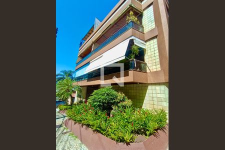 Apartamento para alugar com 85m², 2 quartos e 1 vaga Apartamento para alugar com 85m², 2 quartos e 1 vagaFachada com cartaz QA.
