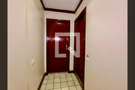 Apartamento para alugar com 85m², 2 quartos e 1 vaga Apartamento para alugar com 85m², 2 quartos e 1 vagaHall