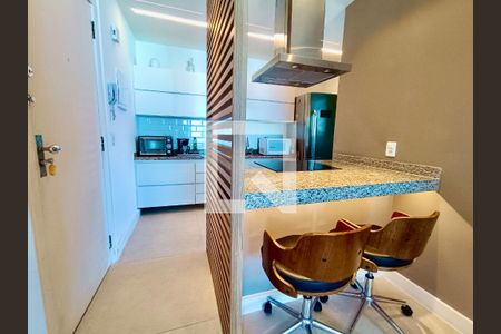 Apartamento para alugar com 85m², 2 quartos e 1 vaga Apartamento para alugar com 85m², 2 quartos e 1 vagaCozinha americana