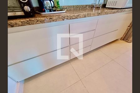 Apartamento para alugar com 85m², 2 quartos e 1 vaga Apartamento para alugar com 85m², 2 quartos e 1 vagaCozinha americana