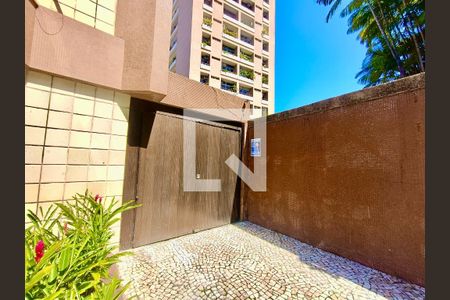 Apartamento para alugar com 85m², 2 quartos e 1 vaga Apartamento para alugar com 85m², 2 quartos e 1 vagaFachada com cartaz QA.