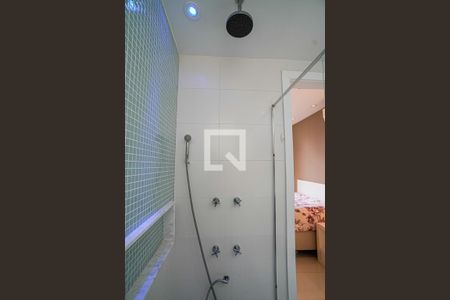 Banheiro da Suíte de apartamento para alugar com 2 quartos, 70m² em Icaraí, Niterói