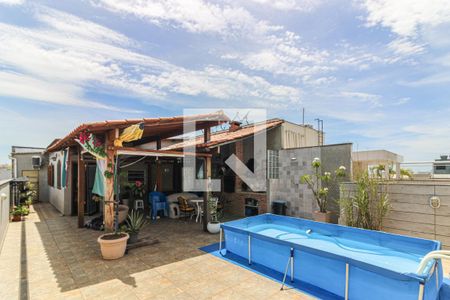 Apartamento à venda com 290m², 4 quartos e 2 vagas Apartamento à venda com 290m², 4 quartos e 2 vagasTerraço