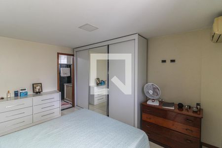 Apartamento à venda com 290m², 4 quartos e 2 vagas Apartamento à venda com 290m², 4 quartos e 2 vagasSuíte 1