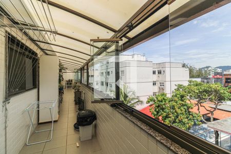 Apartamento à venda com 290m², 4 quartos e 2 vagas Apartamento à venda com 290m², 4 quartos e 2 vagasVaranda