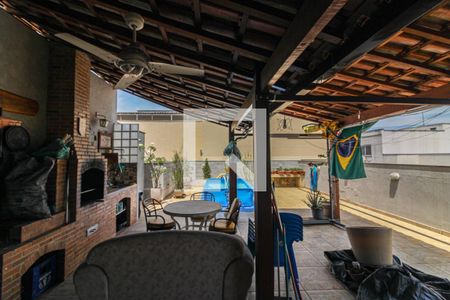Apartamento à venda com 290m², 4 quartos e 2 vagas Apartamento à venda com 290m², 4 quartos e 2 vagasTerraço