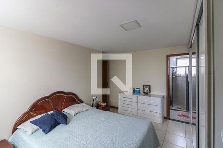 Apartamento à venda com 290m², 4 quartos e 2 vagas Apartamento à venda com 290m², 4 quartos e 2 vagasSuíte 1