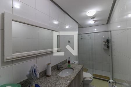 Apartamento à venda com 290m², 4 quartos e 2 vagas Apartamento à venda com 290m², 4 quartos e 2 vagasBanheiro Social