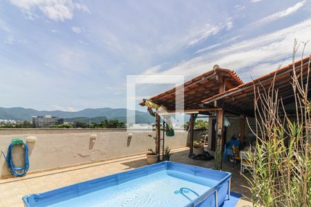 Apartamento à venda com 290m², 4 quartos e 2 vagas Apartamento à venda com 290m², 4 quartos e 2 vagasTerraço