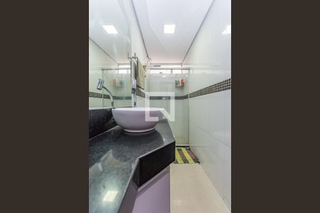 Casa à venda com 250m², 3 quartos e 8 vagas Casa à venda com 250m², 3 quartos e 8 vagasBanheiro Social 2