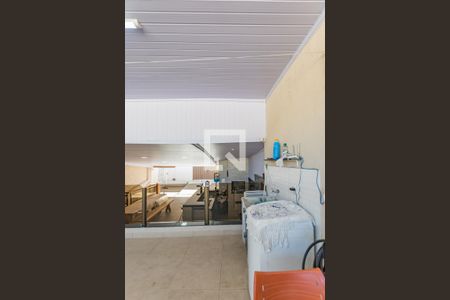 Casa à venda com 250m², 3 quartos e 8 vagas Casa à venda com 250m², 3 quartos e 8 vagasÁrea de Serviço