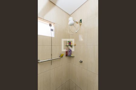 Casa à venda com 250m², 3 quartos e 8 vagas Casa à venda com 250m², 3 quartos e 8 vagasKitnet