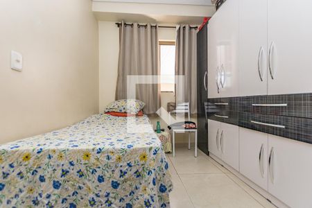 Casa à venda com 250m², 3 quartos e 8 vagas Casa à venda com 250m², 3 quartos e 8 vagasKitnet