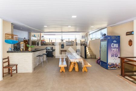 Casa à venda com 250m², 3 quartos e 8 vagas Casa à venda com 250m², 3 quartos e 8 vagasÁrea comum