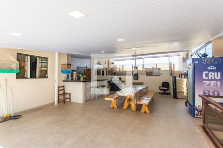 Casa à venda com 250m², 3 quartos e 8 vagas Casa à venda com 250m², 3 quartos e 8 vagasÁrea comum