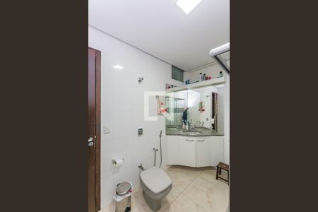 Casa à venda com 250m², 3 quartos e 8 vagas Casa à venda com 250m², 3 quartos e 8 vagasBanheiro da Suíte