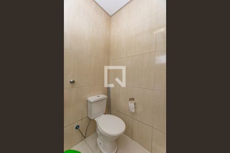 Casa à venda com 250m², 3 quartos e 8 vagas Casa à venda com 250m², 3 quartos e 8 vagasKitnet