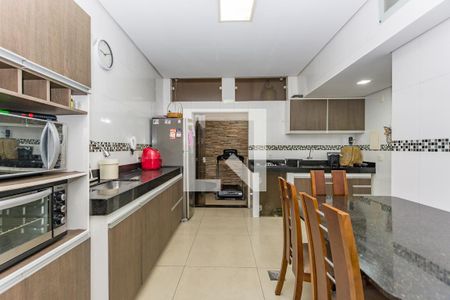 Casa à venda com 250m², 3 quartos e 8 vagas Casa à venda com 250m², 3 quartos e 8 vagasCozinha