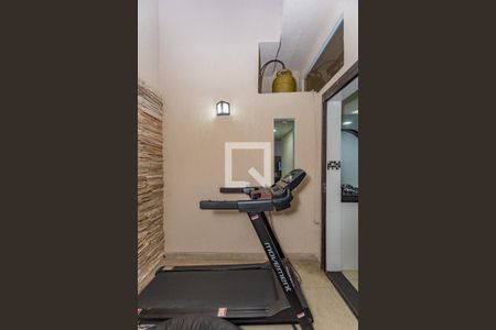 Casa à venda com 250m², 3 quartos e 8 vagas Casa à venda com 250m², 3 quartos e 8 vagasÁrea comum