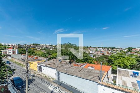 Casa à venda com 250m², 3 quartos e 8 vagas Casa à venda com 250m², 3 quartos e 8 vagasVaranda