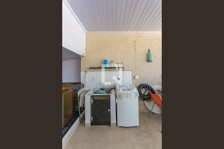 Casa à venda com 250m², 3 quartos e 8 vagas Casa à venda com 250m², 3 quartos e 8 vagasÁrea de Serviço