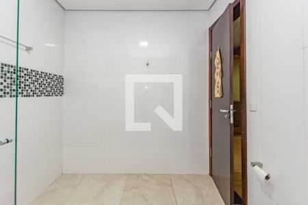 Casa à venda com 250m², 3 quartos e 8 vagas Casa à venda com 250m², 3 quartos e 8 vagasBanheiro da Suíte