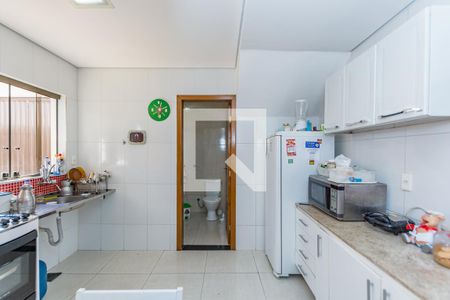 Casa à venda com 250m², 3 quartos e 8 vagas Casa à venda com 250m², 3 quartos e 8 vagasKitnet