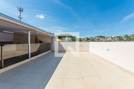 Casa à venda com 250m², 3 quartos e 8 vagas Casa à venda com 250m², 3 quartos e 8 vagasVaranda