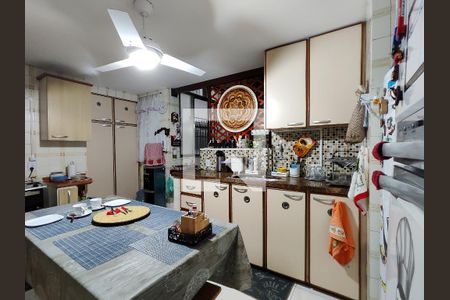 Apartamento à venda com 123m², 3 quartos e 2 vagas Apartamento à venda com 123m², 3 quartos e 2 vagasCozinha