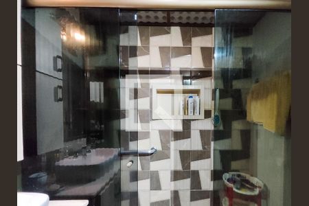 Apartamento à venda com 123m², 3 quartos e 2 vagas Apartamento à venda com 123m², 3 quartos e 2 vagasBanheiro da Suíte