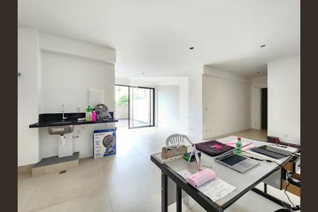Sala - cozinha - quarto de apartamento à venda com 1 quarto, 69m² em Santo Agostinho 4, Belo Horizonte