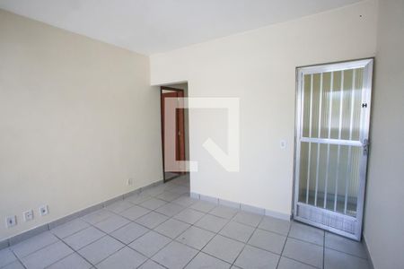 Sala de casa para alugar com 1 quarto, 50m² em Taquara, Rio de Janeiro