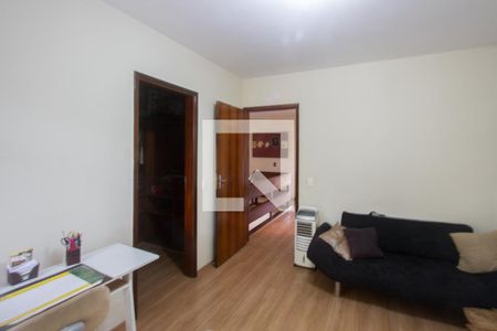 Casa à venda com 338m², 4 quartos e 4 vagas Casa à venda com 338m², 4 quartos e 4 vagasQuarto 1