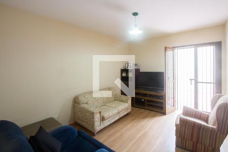 Casa à venda com 338m², 4 quartos e 4 vagas Casa à venda com 338m², 4 quartos e 4 vagasQuarto 2