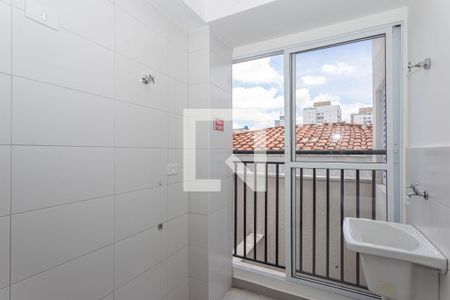 Cozinha de apartamento para alugar com 1 quarto, 30m² em Vila Brasílio Machado, São Paulo