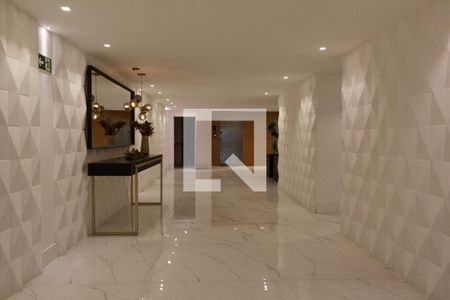 Apartamento à venda com 184m², 3 quartos e 3 vagasHall social