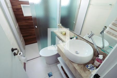 Apartamento à venda com 73m², 3 quartos e 1 vaga Apartamento à venda com 73m², 3 quartos e 1 vagaBanheiro Social