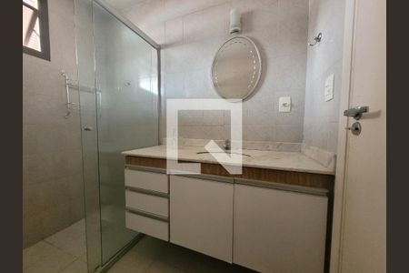 Banheiro da Suíte de apartamento para alugar com 1 quarto, 55m² em Cambuí, Campinas