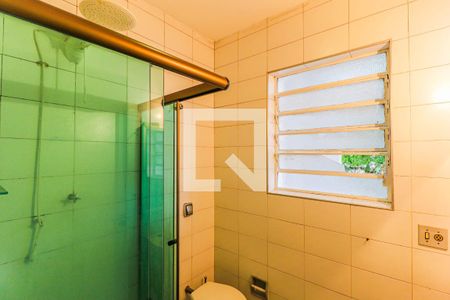 Casa à venda com 240m², 3 quartos e 2 vagasBanheiro