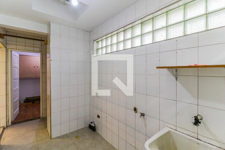 Casa à venda com 240m², 3 quartos e 2 vagasÁrea de Serviço