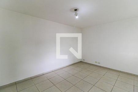 Casa à venda com 240m², 3 quartos e 2 vagasSuíte