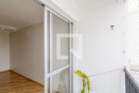 Sacada da Sala de apartamento para alugar com 3 quartos, 63m² em Jardim Botucatu, São Paulo